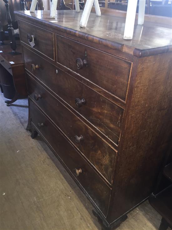 Georgian mahogany chest of drawers(-)